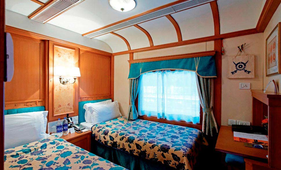 5 luxury train express in India