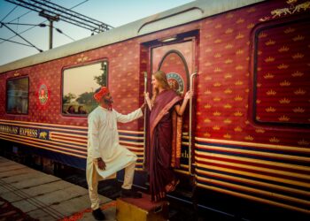 5 luxury train express in india