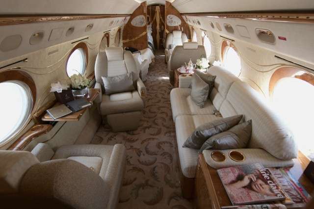 Essentials for a luxurious private jet travel experience